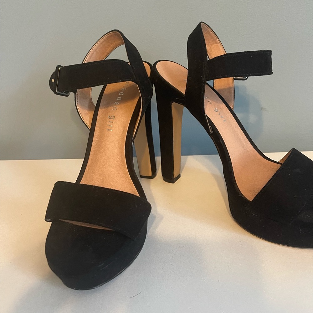 Madden Girl Platform sandals